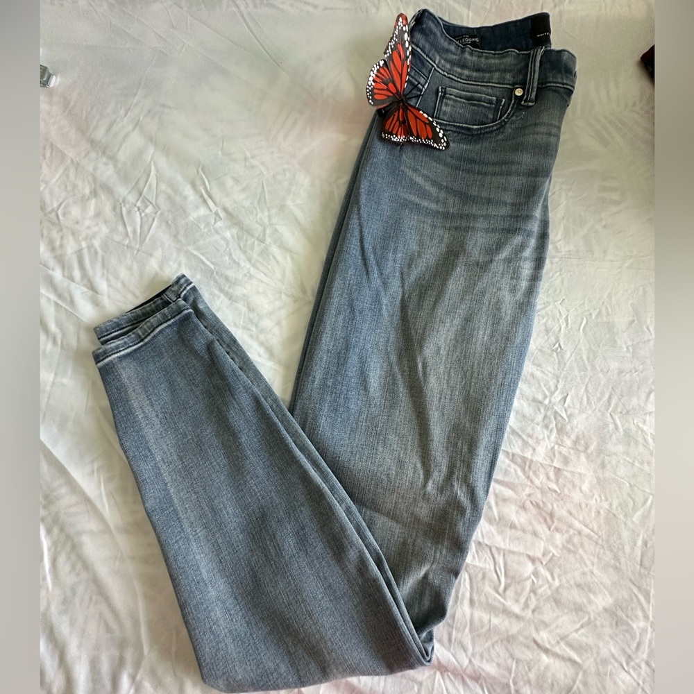 WHBM High-Rise Denim Legging Jeanie Denim Women's Jeans!